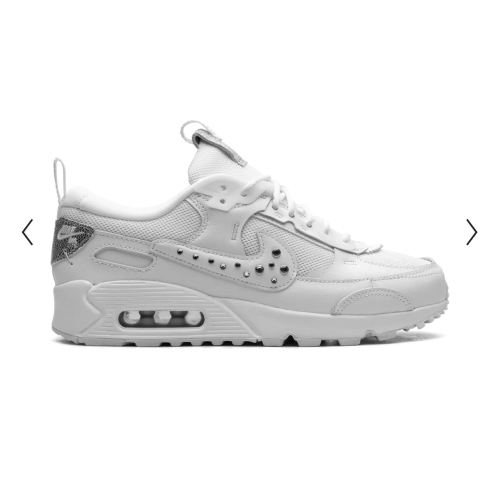 Nike Air Max Studded Swoosh
EUC